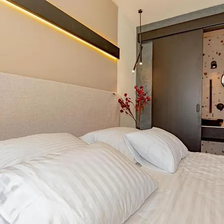 Four Bedroom With Pool Vodice