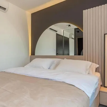 Four Bedroom With Pool Villa Vodice