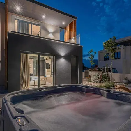 Four Bedroom With Pool * Vodice
