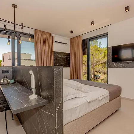 Four Bedroom With Pool Villa
